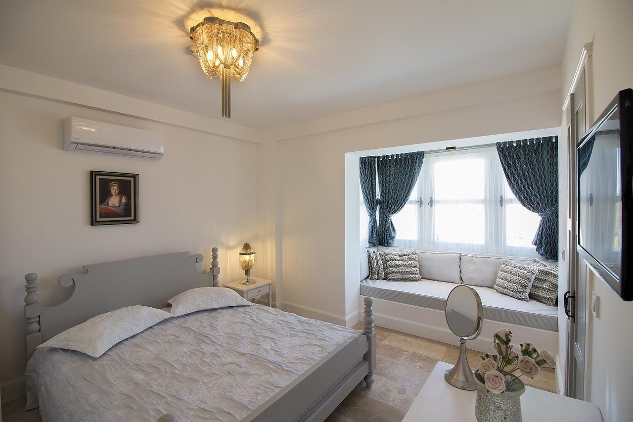 Fedora Butik Otel Alaçatı Luaran gambar