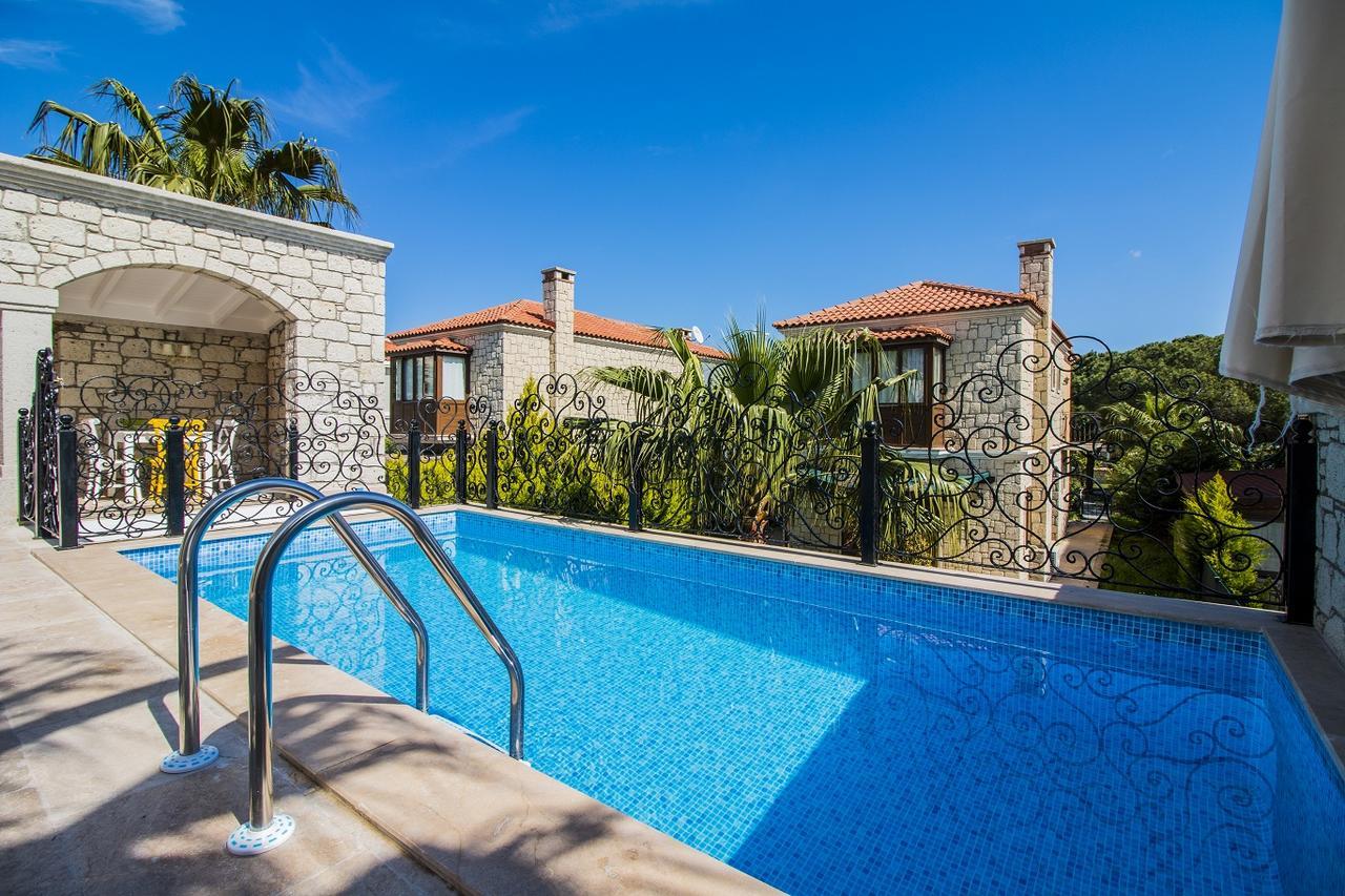 Fedora Butik Otel Alaçatı Luaran gambar